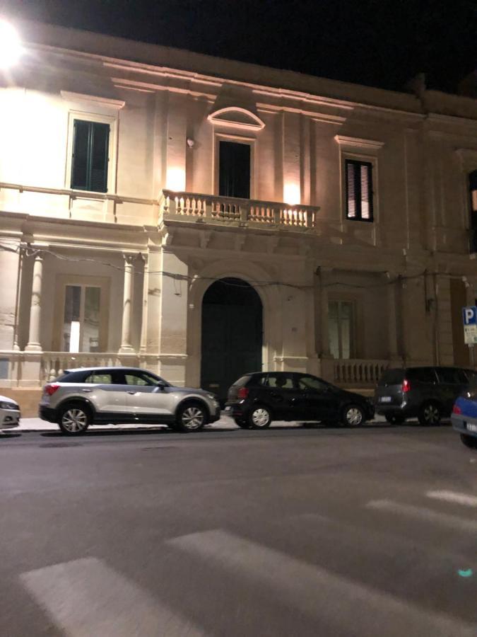 Carlo V - Con Piscina E Giardino Privati Apartment Lecce Exterior photo